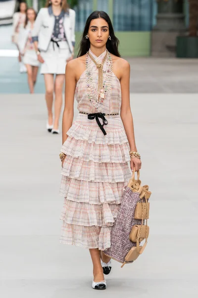 Look 68